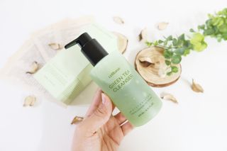 프리마인 메이크업과 들뜨는 각질까지 한방에 깐달걀로! 순하기까지한 셀베이스 그린티클렌저(200ml) — 5점을 준 리뷰어가 2023년 1월 올린 사용 사진