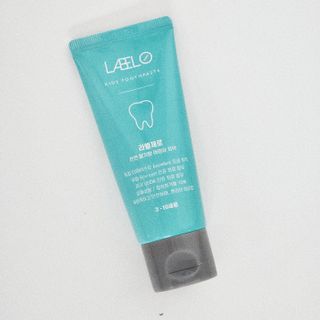 치과에서 쓰는 치약 _ 라벨제로 저불소 꼬마, 키즈, 유아, 베이비, 주니어 안전한 어린이치약 — 5점을 준 리뷰어가 2022년 12월 올린 사용 사진