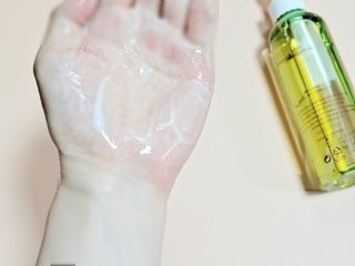 스킨큐어 산다화 순한 클렌징 동백 오일 200ml — 5점을 준 리뷰어가 2022년 8월 올린 사용 사진