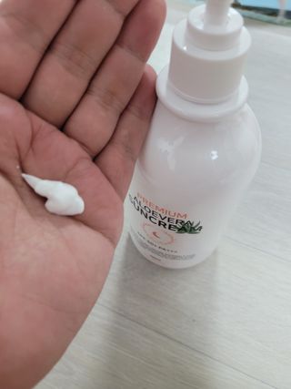 [닥터문] 프리미엄 알로에베라 선크림 500ml — 5점을 준 리뷰어가 2022년 6월 올린 사용 사진