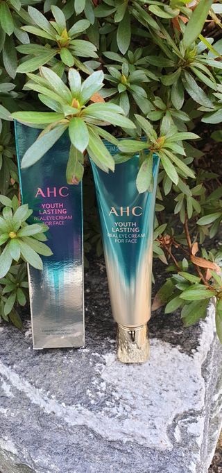 [NEW 탄력유턴 아이크림] AHC 유스 래스팅 리얼 아이크림 포 페이스 — 5점을 준 리뷰어가 2021년 1월 올린 사용 사진