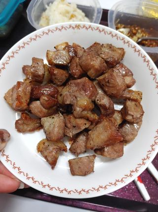 찐신선 한끼한팩 미국 냉동 목살 & 네덜란드 냉동 삼겹살 SET — 5점을 준 리뷰어가 2021년 11월 올린 사용 사진