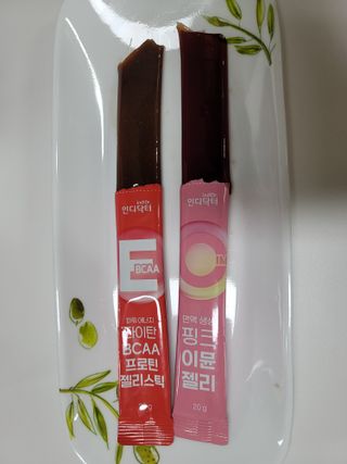인디닥터 면역 생생 핑크 이뮨 젤리 + 타이탄 BCAA 프로틴 젤리스틱 — 5점을 준 리뷰어가 2022년 6월 올린 사용 사진