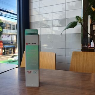 리더스코스메틱 리더스 카밍 바이오틱스 선 에센스 SPF 50+ PA++++ — 5점을 준 리뷰어가 2022년 7월 올린 사용 사진