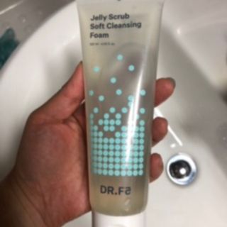 닥터에프파이브 젤리스크럽 소프트 클렌징폼 120ml — 5점을 준 리뷰어가 2022년 6월 올린 사용 사진