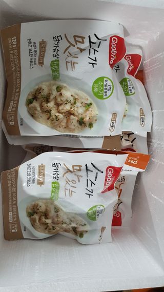 굽네몰 [굽네] 소스가 맛있는 닭가슴살 한입 볼 2종 8팩 — 5점을 준 리뷰어가 2021년 3월 올린 사용 사진