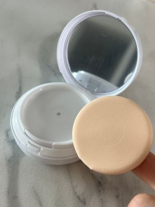 소이베베X신비아파트 모이스쳐 선팩트 SPF50+ PA+++ — 5점을 준 리뷰어가 2023년 4월 올린 사용 사진