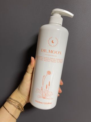 프리[닥터문] 유산균 락토케어 질경초 여성청결제 1000ml (젤타입) — 5점을 준 리뷰어가 2022년 6월 올린 사용 사진