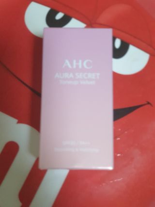 AHC 아우라 시크릿 톤업 벨벳 — 5점을 준 리뷰어가 2021년 4월 올린 사용 사진