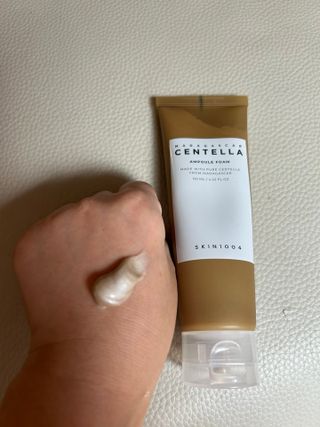 스킨1004 [SKIN1004] 마다가스카르 센텔라 앰플 폼 125ml — 5점을 준 리뷰어가 2024년 8월 올린 사용 사진