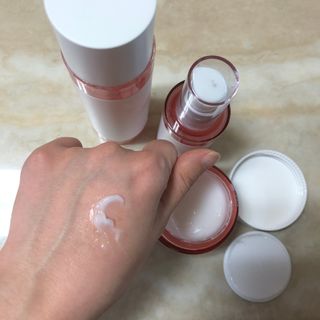 아이앤립 / EYENLIP 아이앤립 연어오일 리바이탈라이징 토너+앰플+크림 3종 세트 — 4.5점을 준 리뷰어가 2021년 5월 올린 사용 사진