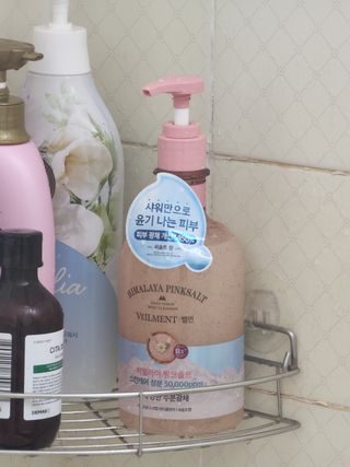 벨먼 내추럴스파 수분광채 스크럽 바디워시 600ml 5종 — 5점을 준 리뷰어가 2022년 5월 올린 사용 사진
