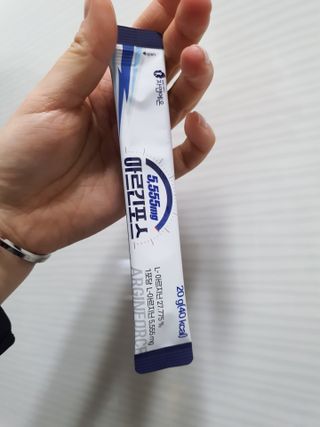 자연에온 아르긴포스 L-아르기닌 5555mg 스틱 15개입 1박스 — 4점을 준 리뷰어가 2021년 4월 올린 사용 사진
