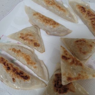 (주)성경순만두 곤약만두.콘치즈만두,삼각당면만두,당면 야끼만두,대구전통 납작만두,떡뽁이 매콤소스,달콤소스 — 3점을 준 리뷰어가 2023년 4월 올린 사용 사진
