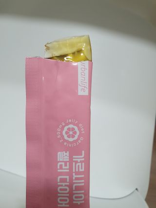 주식회사 얼굴반쪽 [얼굴반쪽 가르시니아 2,800mg] x 14포 1주 젤리 다이어트 보조제 체지방감소 — 3점을 준 리뷰어가 2021년 10월 올린 사용 사진