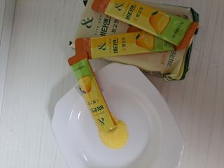 비타앤C 레몬맛, 망고맛 — 4점을 준 리뷰어가 2021년 4월 올린 사용 사진