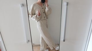 프런투라인 비마이 봄버 포켓 크롭 가디건 — 5점을 준 리뷰어가 2022년 3월 올린 사용 사진