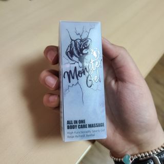 [바록스] 류현진 올인원 바디릴렉싱 몬스터겔 50ml — 5점을 준 리뷰어가 2021년 3월 올린 사용 사진