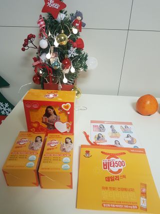 광동생활건강 [광동] 비타500데일리스틱 크리스마스 에디션 60포+20포 추가 증정&쇼핑백+스티커 gift — 5점을 준 리뷰어가 2021년 12월 올린 사용 사진