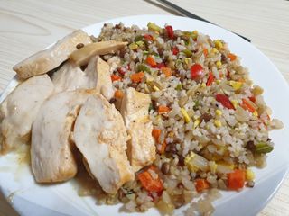 굽네몰 [굽네] 소스가 맛있는 닭가슴살 슬라이스 4종 — 5점을 준 리뷰어가 2021년 4월 올린 사용 사진