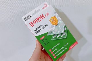 [큐어반H 스팟] 자외선 99프로 차단되는 스틱타입 스팟밴드(1팩 / 66매입) — 5점을 준 리뷰어가 2022년 10월 올린 사용 사진