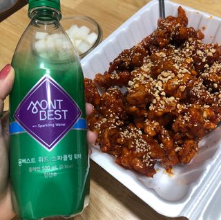몽베스트 Montbest with Sparkling water Plain 20병 — 5점을 준 리뷰어가 2022년 1월 올린 사용 사진