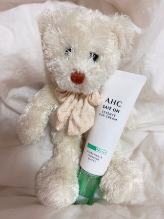[AHC] 세이프온 에센스 선크림 올리브영 스페셜 증정 기획세트 — 5점을 준 리뷰어가 2022년 6월 올린 사용 사진
