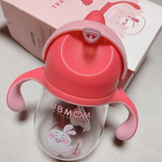 유비맘 트라이탄 코니빨대컵_컬러 랜덤 발송 — 5점을 준 리뷰어가 2021년 3월 올린 사용 사진