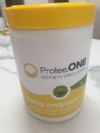 프로티원 단백질쉐이크 녹차맛 2주분 1통+보틀 — 5점을 준 리뷰어가 2021년 3월 올린 사용 사진