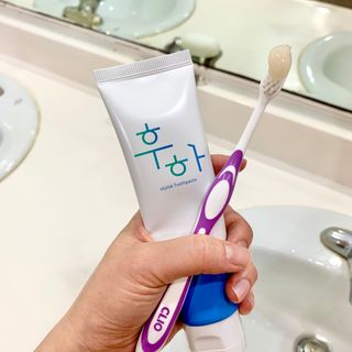 [심폐소생소] 무불소 임산부 천연 치약 — 4.5점을 준 리뷰어가 2021년 8월 올린 사용 사진
