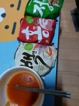 [풀무원] 자연은맛있다 정면, 백면, 홍면  세트 — 5점을 준 리뷰어가 2021년 4월 올린 사용 사진