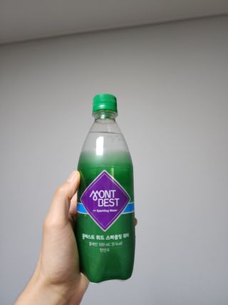 몽베스트 Montbest with Sparkling water Plain 20병 — 5점을 준 리뷰어가 2022년 11월 올린 사용 사진