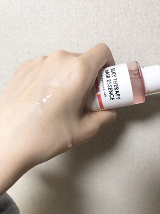 썸헤어 / SUMHAIR 썸헤어 실키 테라피 헤어 에센스 — 5점을 준 리뷰어가 2021년 4월 올린 사용 사진