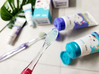닥터데디스 안심불소 튼튼치약(청포도, 민트 중 택 1) 60g + 여행용 미니 치약 15g — 5점을 준 리뷰어가 2022년 9월 올린 사용 사진