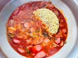 프레시지 *구매평/[쵸이닷직원食당]이태원식부대찌개_455G — 5점을 준 리뷰어가 2025년 9월 올린 사용 사진