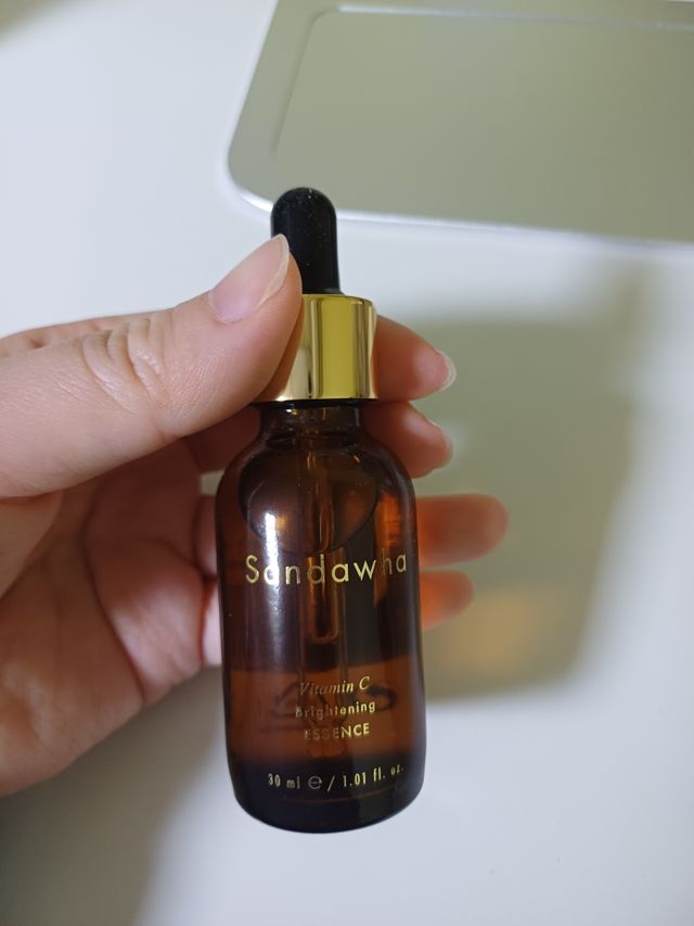 산다화 비타민c 화이트닝 에센스 30ml 리뷰 사진