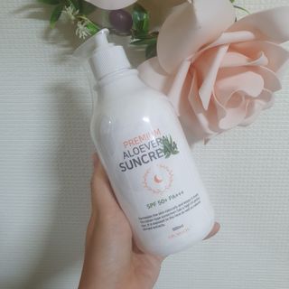 [닥터문] 프리미엄 알로에베라 선크림 500ml — 5점을 준 리뷰어가 2022년 6월 올린 사용 사진