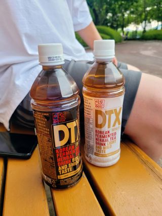 이도 발효한차 디티엑스 음료500ml 2종set 총 40개입블랙 20개입+화이트 20개입 — 5점을 준 리뷰어가 2021년 8월 올린 사용 사진
