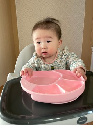유비맘 캐릭터 실리콘 흡착 식판_색상 랜덤발송 — 5점을 준 리뷰어가 2020년 12월 올린 사용 사진