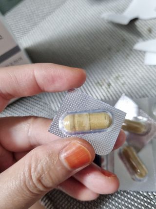 메디타민 원헌드레드 그린프로폴리스 — 5점을 준 리뷰어가 2021년 10월 올린 사용 사진