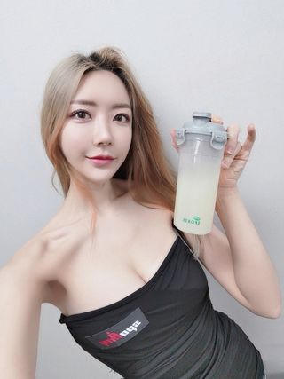 셀렉스스포츠 셀렉스 스포츠 웨이 프로틴 파우더 2종 + 텀블러 세트 — 5점을 준 리뷰어가 2021년 12월 올린 사용 사진