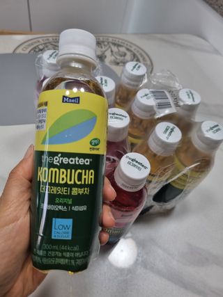 더그레잇티 콤부차 [매일유업] 더그레잇티 44kcal 콤부차 300ml *12개입 (오리지널 6개+베리리치 6개) — 5점을 준 리뷰어가 2023년 7월 올린 사용 사진