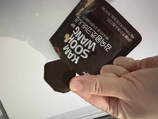 스미후루 코리아 릴스)감숙왕 바삭 & 초코 바나나칩 — 5점을 준 리뷰어가 2025년 9월 올린 사용 사진