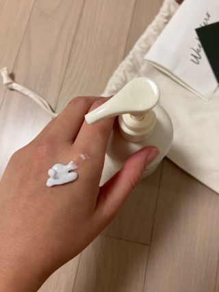 [위켄더스] 끈적임 없이 수분감을 채워주는 핸드& 바디로션 1종 랜덤발송 — 5점을 준 리뷰어가 2022년 5월 올린 사용 사진
