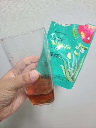 서울약사신협 잘 담은 알로애사과_70ml x 30포 — 3점을 준 리뷰어가 2021년 9월 올린 사용 사진