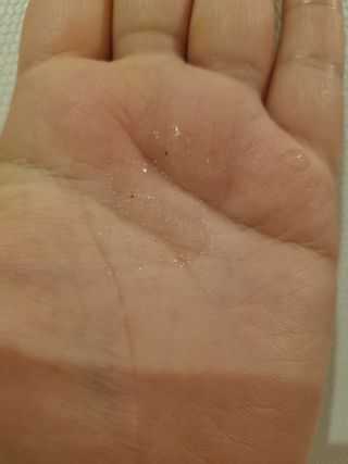벨먼 내추럴스파 수분광채 스크럽 바디워시 600ml 5종 — 5점을 준 리뷰어가 2022년 5월 올린 사용 사진