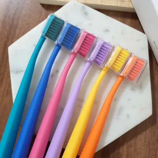 프로그 윌로우 칫솔 6245 울트라소프트 — 5점을 준 리뷰어가 2022년 4월 올린 사용 사진