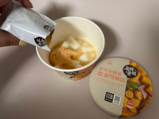 나우  [요리궁리] B타입 ( 매콤, 치즈, 매콤까르보 ) 꽃떡볶이 6개입 세트 — 4.5점을 준 리뷰어가 2025년 3월 올린 사용 사진