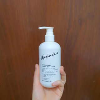 [위켄더스] 끈적임 없이 수분감을 채워주는 핸드& 바디로션 1종 랜덤발송 — 4점을 준 리뷰어가 2022년 5월 올린 사용 사진