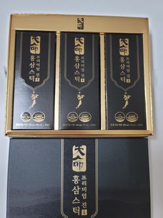 헬스업_천명진프리미엄홍삼스틱_10ml x 30포 — 5점을 준 리뷰어가 2021년 2월 올린 사용 사진